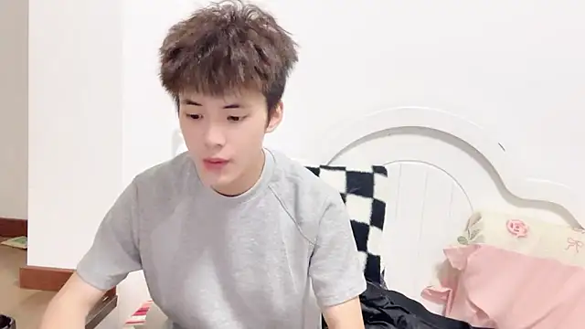 Snapshot of linger2563 chatting on September 10, 2025, 12:48 pm linger2563 online show from September 10, 2025, 12:48 pm