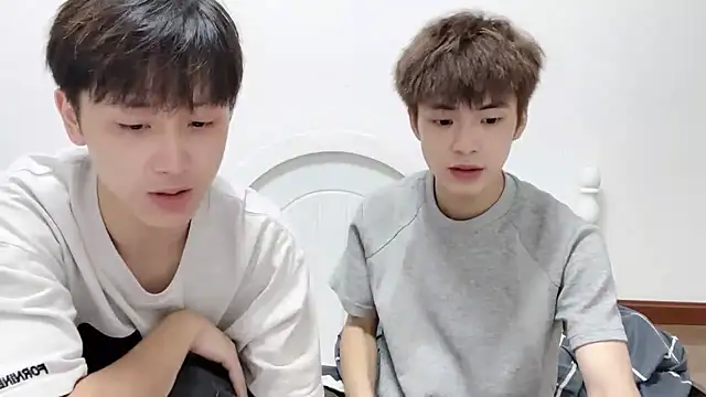 Snapshot of linger2563 chatting on October 3, 2025, 12:28 pm linger2563 online show from October 3, 2025, 12:28 pm