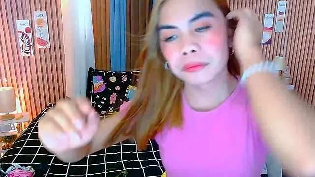 mikhaylahanderson online show from October 25, 2025, 2:22 am