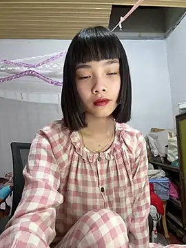 Snapshot of andymi1 chatting on May 16, 2026, 1:37 am andymi1 online show from May 16, 2026, 1:37 am