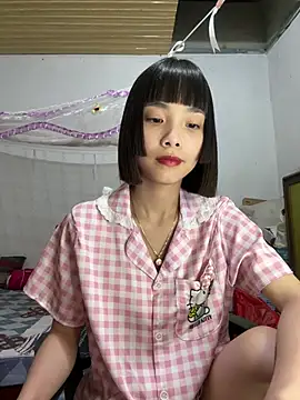 Snapshot of andymi1 chatting on June 17, 2026, 12:26 pm andymi1 online show from June 17, 2026, 12:26 pm