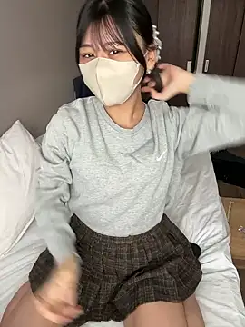 Snapshot of 0p-saki-p0 chatting on December 17, 2025, 12:15 am 0p-saki-p0 online show from December 17, 2025, 12:15 am