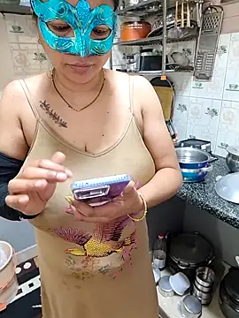 Snapshot of Queen_Nightt chatting on September 12, 2025, 3:50 am Queen Nightt online show from September 12, 2025, 3:50 am