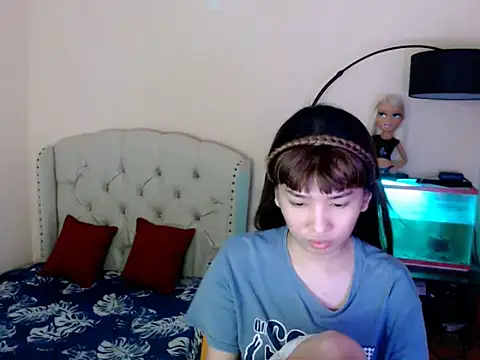 ShantalFoxxy  online show from March 2, 2026, 1:40 pm