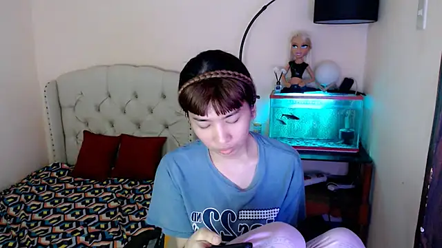 ShantalFoxxy  online show from December 5, 2025, 1:53 pm