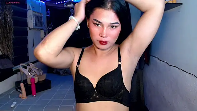 Snapshot of Miss_Chloe69 chatting on October 16, 2025, 7:16 am Miss Chloe69 online show from October 16, 2025, 7:16 am