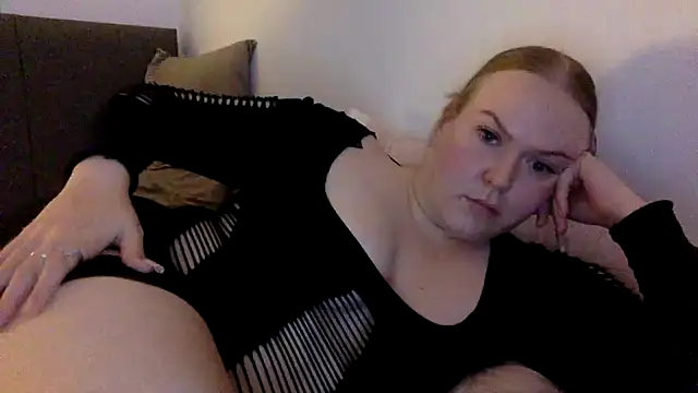 Snapshot of gracelovesxx chatting on November 16, 2025, 1:21 am gracelovesxx online show from November 16, 2025, 1:21 am