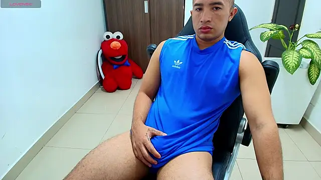 sebastian oconnor77 online show from September 29, 2025, 12:44 pm