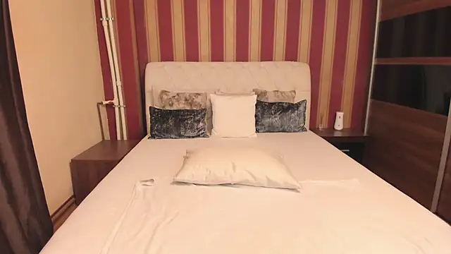 Snapshot of MadameCrowford chatting on November 21, 2025, 9:30 am MadameCrowford online show from November 21, 2025, 9:30 am