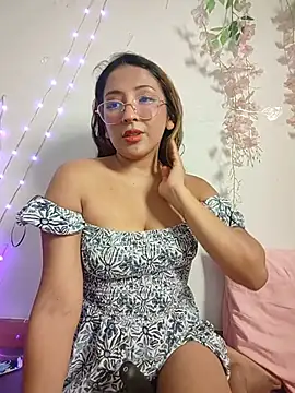 airamoon online show from July 5, 2026, 11:22 pm