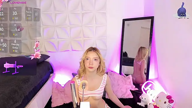 JuliethMoss online show from September 15, 2025, 8:31 pm