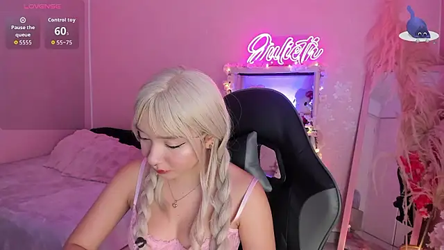 JuliethMoss online show from March 25, 2026, 9:14 pm