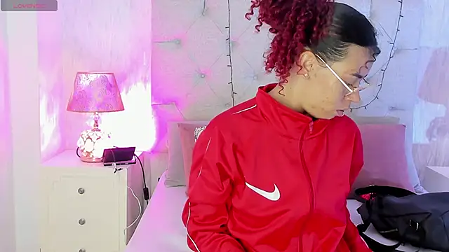 Pamelamiler   online show from December 19, 2025, 12:07 pm