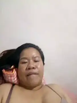 AsianbouncieGIRL online show from June 5, 2026, 12:15 am