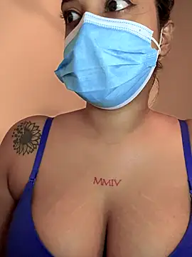 Snapshot of Saza_lklx chatting on October 18, 2025, 10:28 am Saza lklx online show from October 18, 2025, 10:28 am