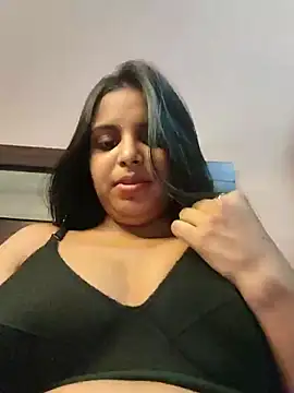 Snapshot of Maahhii_2 chatting on April 28, 2026, 3:22 am Maahhii 2 online show from April 28, 2026, 3:22 am