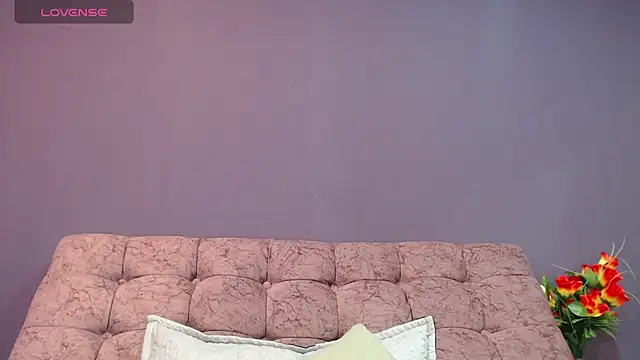 KateWelsin online show from February 2, 2026, 7:46 pm