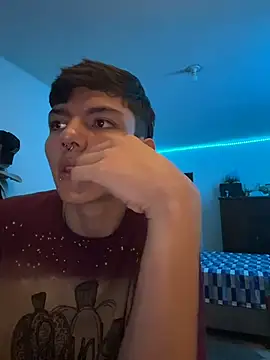 Snapshot of alandelrey57 chatting on October 29, 2025, 5:06 am alandelrey57 online show from October 29, 2025, 5:06 am