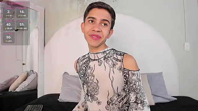 JoshuaSanzz online show from November 3, 2025, 3:34 am