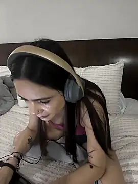 Cami Konor online show from April 7, 2026, 9:49 pm