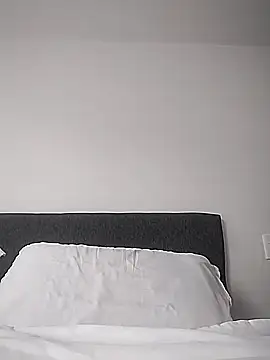 Cami Konor online show from November 19, 2025, 7:47 pm