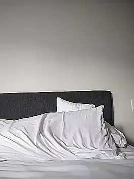 Cami Konor online show from November 13, 2025, 7:40 pm