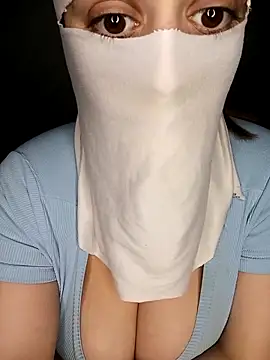 Lamia Queen  online show from October 20, 2025, 5:57 pm