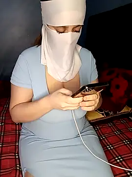 Lamia Queen  online show from November 26, 2025, 5:24 pm