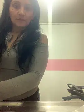 Snapshot of kataleya_29 chatting on September 19, 2025, 3:05 pm kataleya 29 online show from September 19, 2025, 3:05 pm