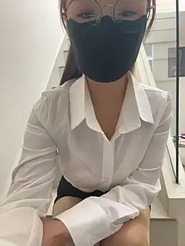 nidexiaomeilaoshi online show from June 4, 2026, 1:05 pm