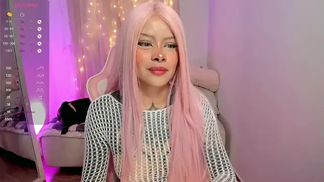 AlinaLukyanova online show from December 22, 2025, 4:34 am