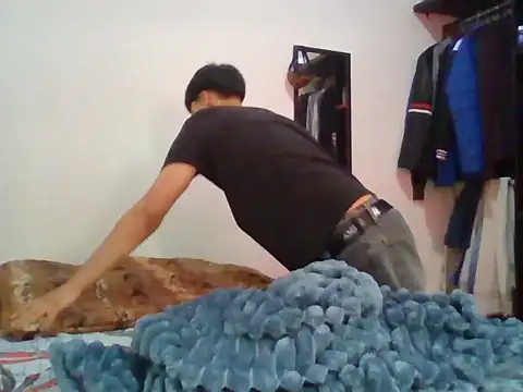 Barrx0018 online show from December 17, 2025, 5:40 pm