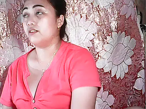 Snapshot of Pinay_Chubby20 chatting on October 16, 2025, 8:33 am Pinay Chubby20 online show from October 16, 2025, 8:33 am