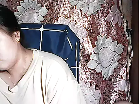Snapshot of Pinay_Chubby20 chatting on September 9, 2025, 2:15 pm Pinay Chubby20 online show from September 9, 2025, 2:15 pm
