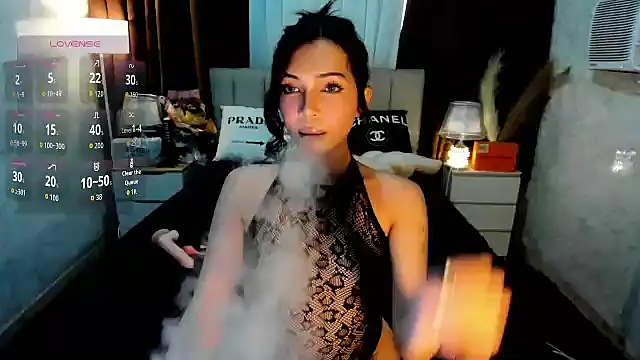 Snapshot of maegan_fox chatting on November 27, 2025, 2:12 am maegan fox online show from November 27, 2025, 2:12 am