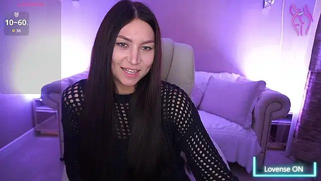 EliseVelour online show from October 21, 2025, 12:37 pm