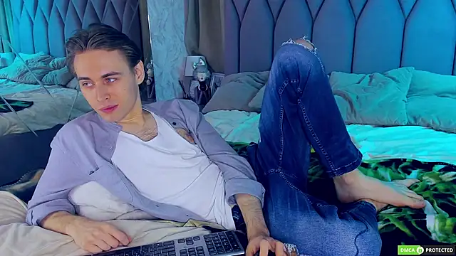 WilliamDyson online show from November 5, 2025, 3:09 am