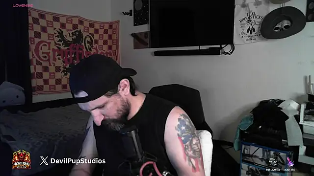 DevilPup75  online show from February 5, 2026, 3:35 am