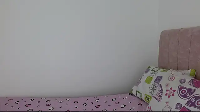 Snapshot of Tiiana chatting on May 13, 2026, 9:00 pm Tiiana online show from May 13, 2026, 9:00 pm