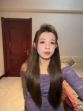 tuanzi125216 online show from November 12, 2025, 5:06 pm