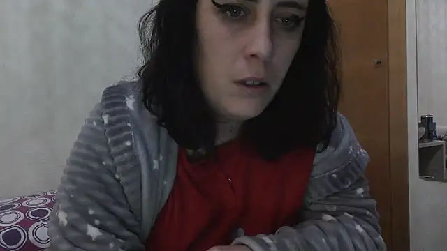 laxinna123 online show from December 2, 2025, 12:07 pm