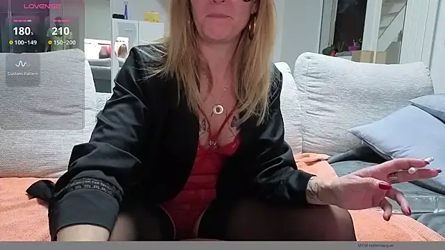 bellemasquer online show from November 10, 2025, 10:59 pm