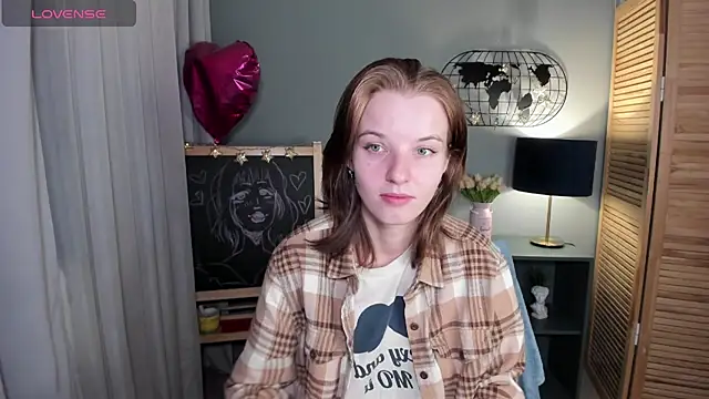 Snapshot of Madelaineses chatting on September 14, 2025, 8:59 am Madelaineses online show from September 14, 2025, 8:59 am