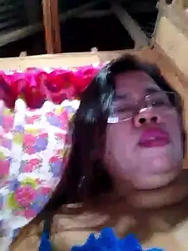 Huge mama69 online show from October 19, 2025, 1:47 pm