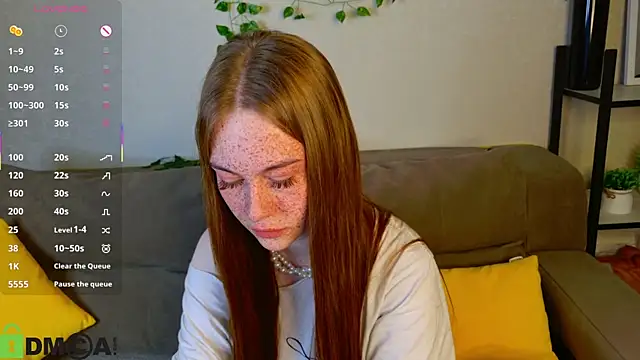 Snapshot of Roxy_Sunnny chatting on November 4, 2025, 9:24 am Roxy Sunnny online show from November 4, 2025, 9:24 am