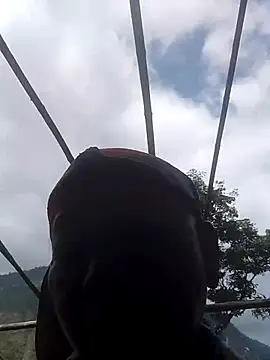 Snapshot of VangLe73 chatting on October 28, 2025, 3:40 am VangLe73 online show from October 28, 2025, 3:40 am