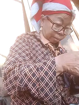 Snapshot of VangLe73 chatting on November 25, 2025, 8:25 am VangLe73 online show from November 25, 2025, 8:25 am