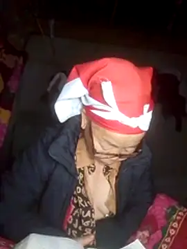 Snapshot of VangLe73 chatting on December 1, 2025, 3:57 pm VangLe73 online show from December 1, 2025, 3:57 pm