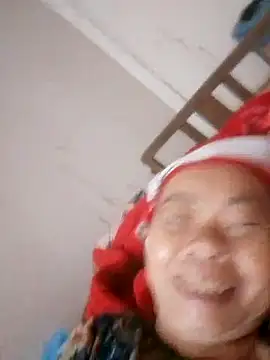 Snapshot of VangLe73 chatting on October 9, 2025, 1:00 pm VangLe73 online show from October 9, 2025, 1:00 pm