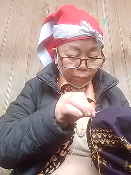 Snapshot of VangLe73 chatting on November 13, 2025, 3:54 am VangLe73 online show from November 13, 2025, 3:54 am